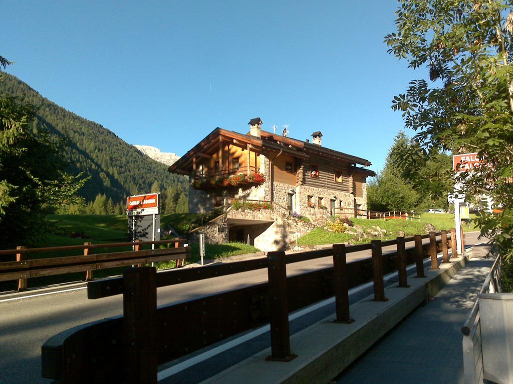 Casa Alpina Sant'Apollinare Falcade Exterior foto