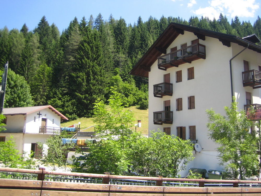Casa Alpina Sant'Apollinare Falcade Exterior foto