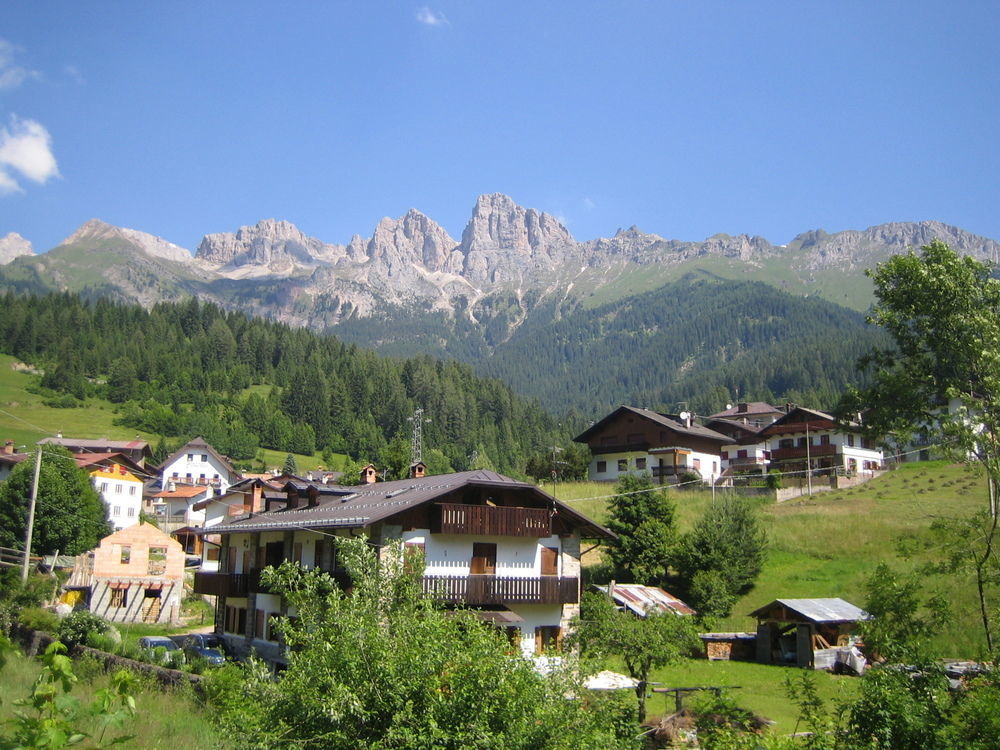 Casa Alpina Sant'Apollinare Falcade Exterior foto